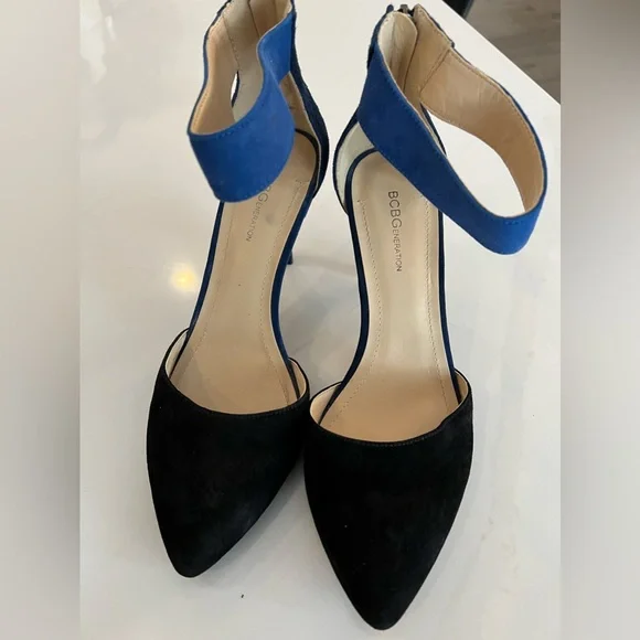 Tri-Colored BCBG shoes - Picture 2 of 5